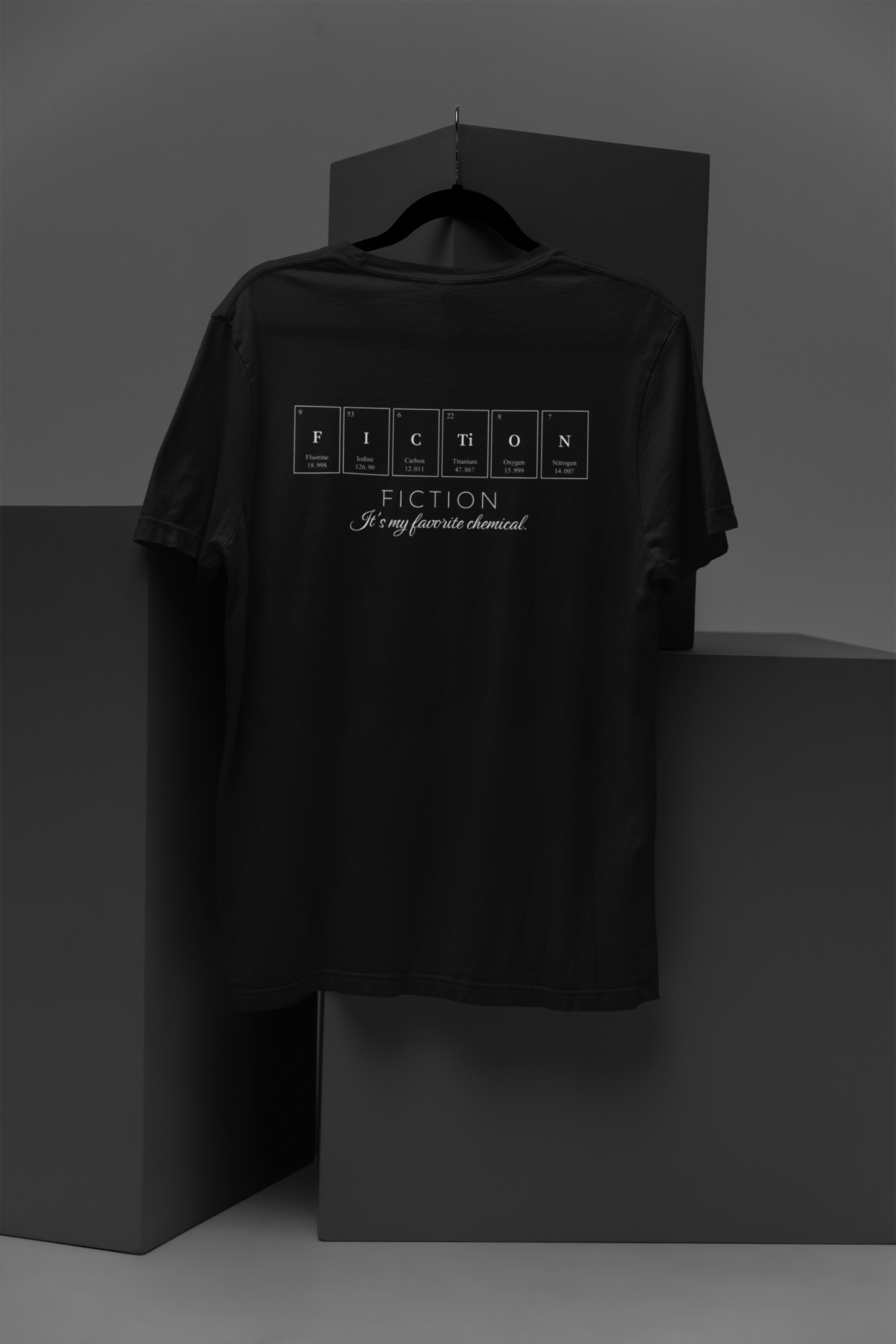 Libricina Shop | T-shirt "Fiction it's my favorite chemical"