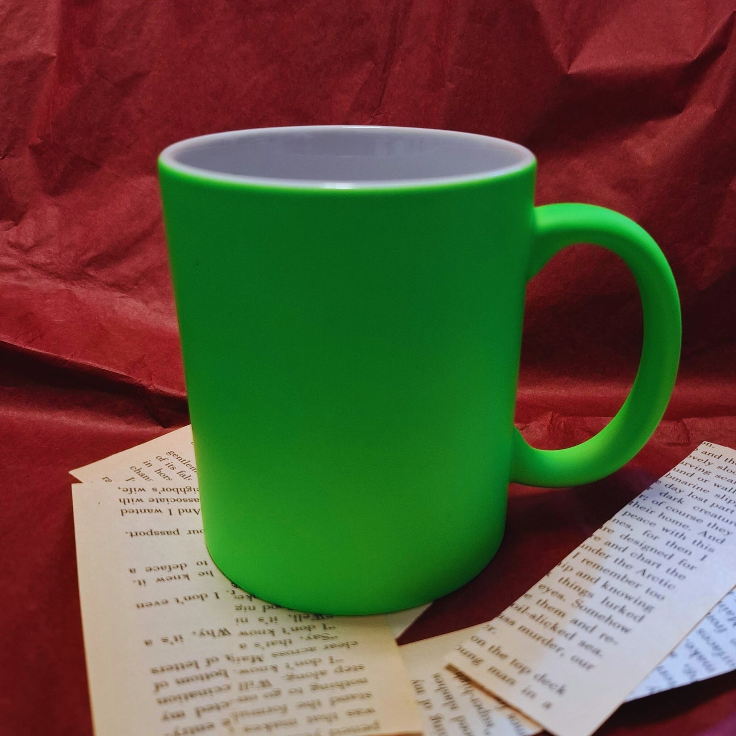Libricina Shop | Tazza fluo "Just one more chapter"