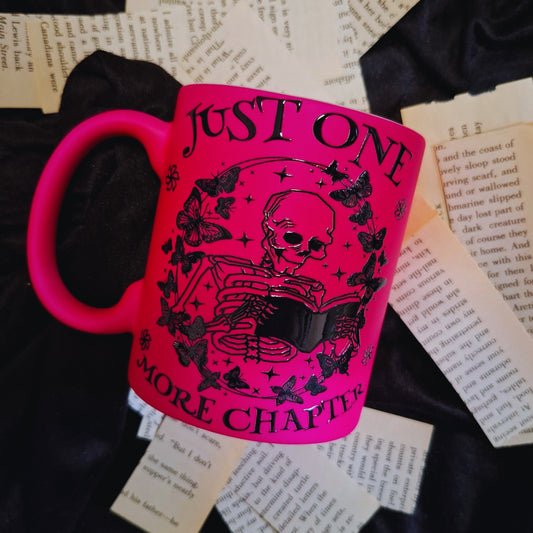 Libricina Shop | Tazza fluo "Just one more chapter"