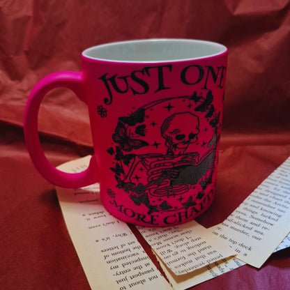 Libricina Shop | Tazza fluo "Just one more chapter"