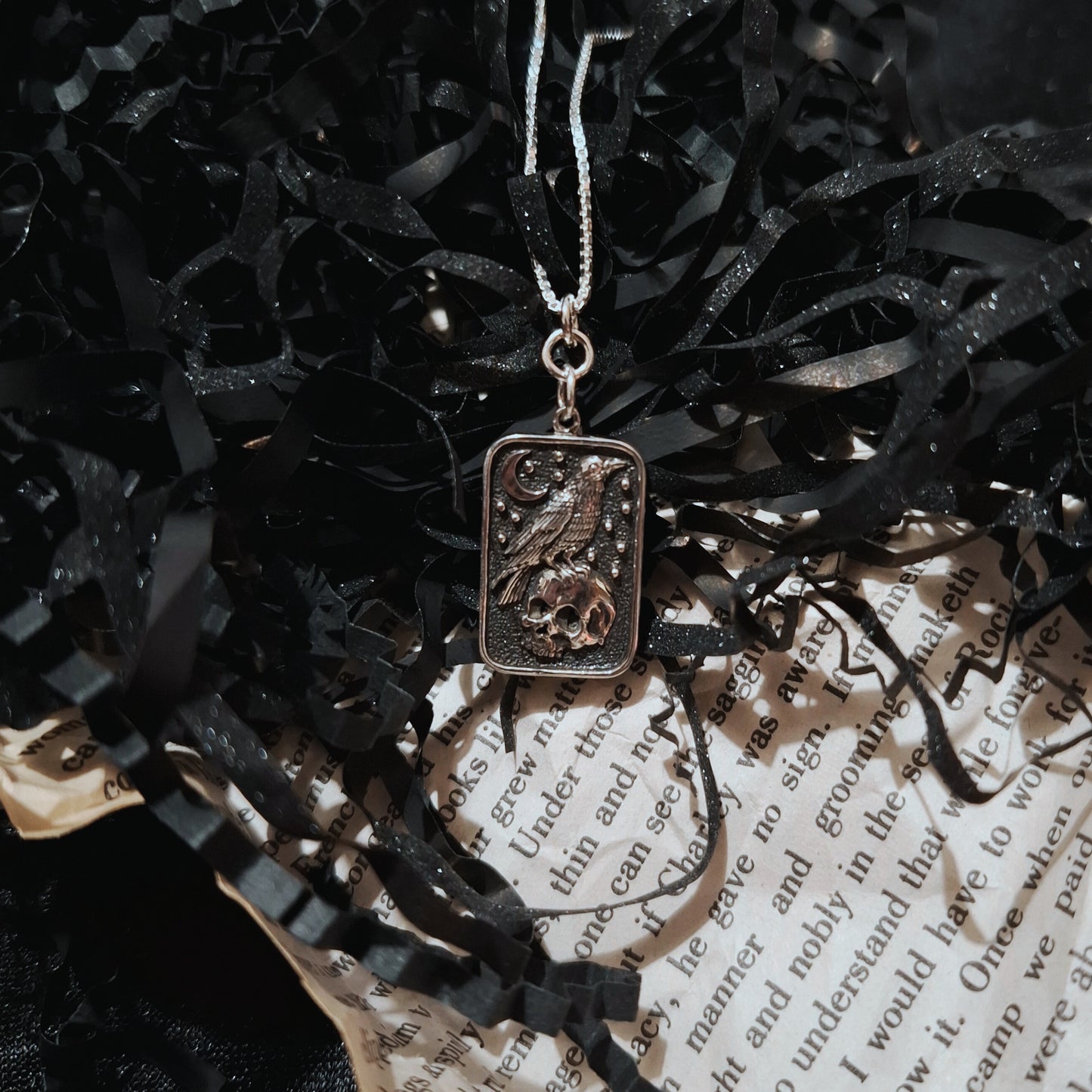 Libricina Shop| Collana con ciondolo corvo in argento sterling