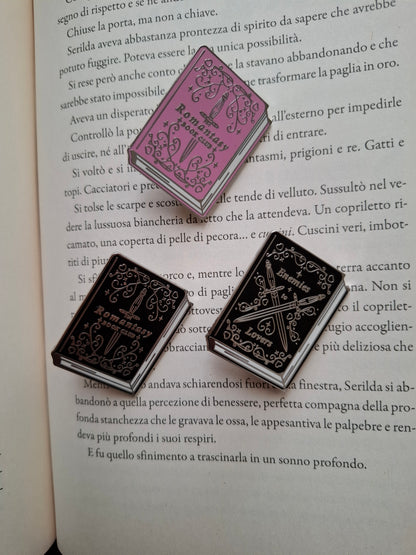 Libricina Shop | Spilla smaltata Enemies to Lovers