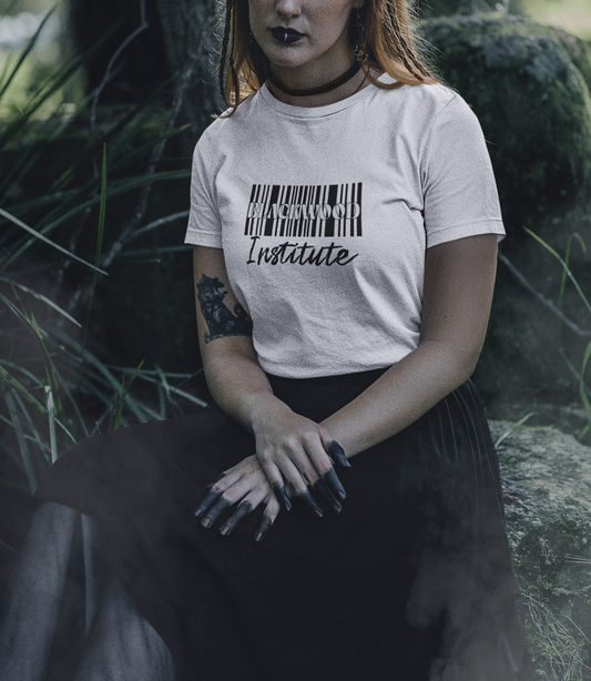 Libricina Shop | Blackwood Institute | T-shirt bianca (Gildan)