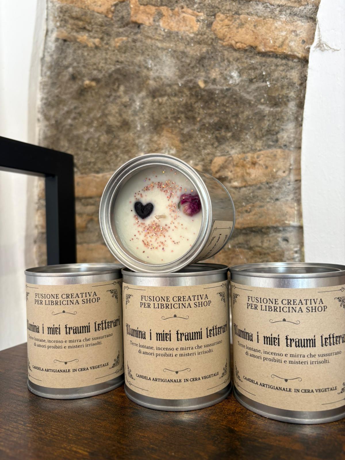 Libricina Shop | Candele letterarie  in cera vegetale "Illumina i miei traumi letterari"